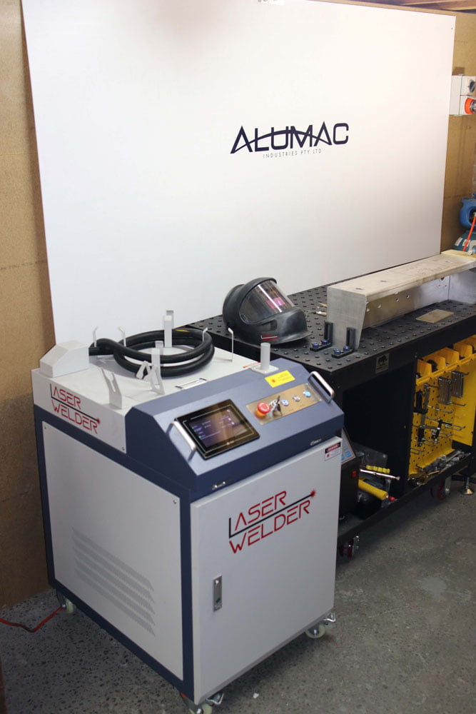Laser welding equipment