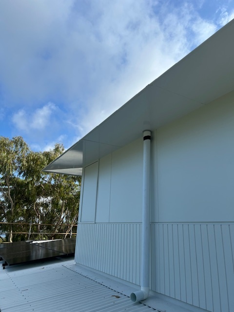 Aluminium sunhood
